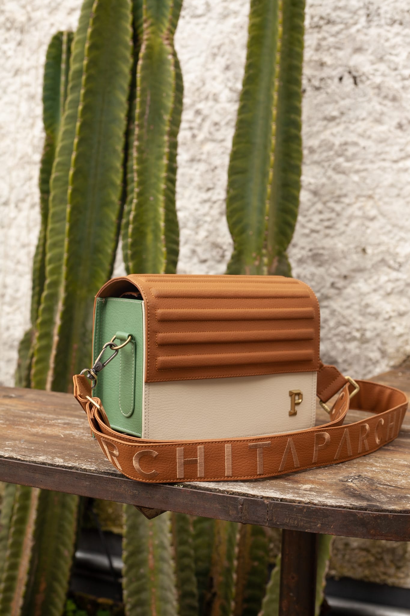 Nogal Arizona Verde & Beige