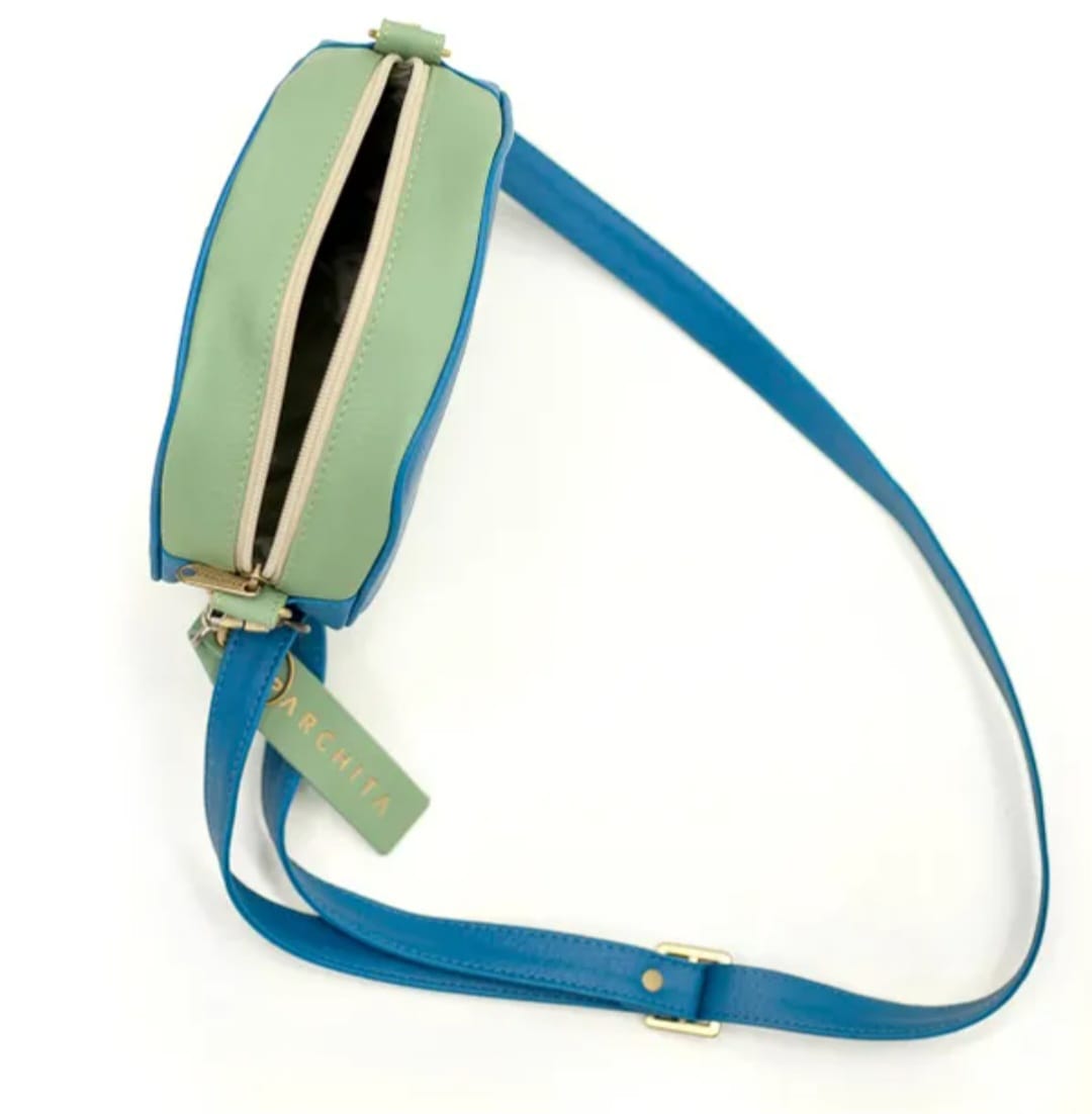 Bandolera Honey Beige y Azul Petroleo