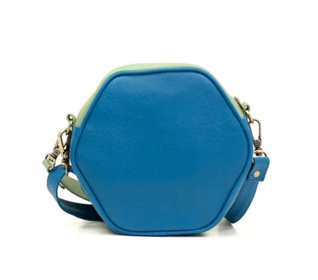 Bandolera Honey Beige y Azul Petroleo